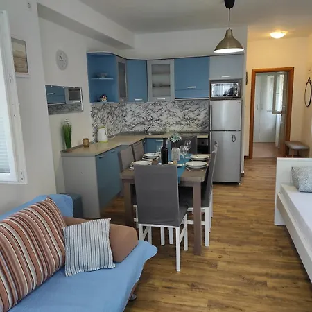 Apartment Kristina Tkon