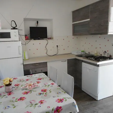 Apartment Kristina Tkon