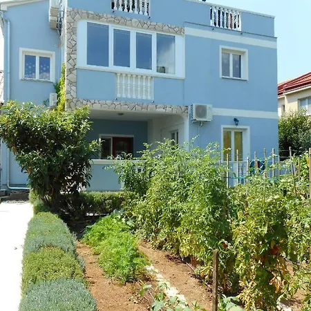 Kristina Apartamento Tkon